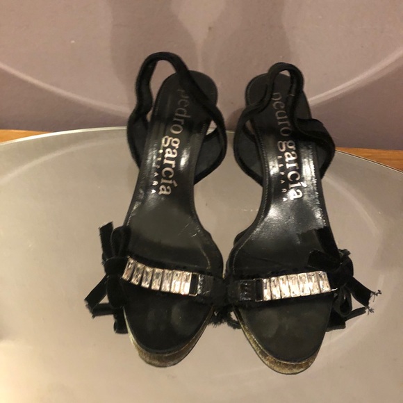 Pedro Garcia Black Satin Jeweled  rhinestone Heels slingbacks sandals satin 40 - Picture 1 of 4